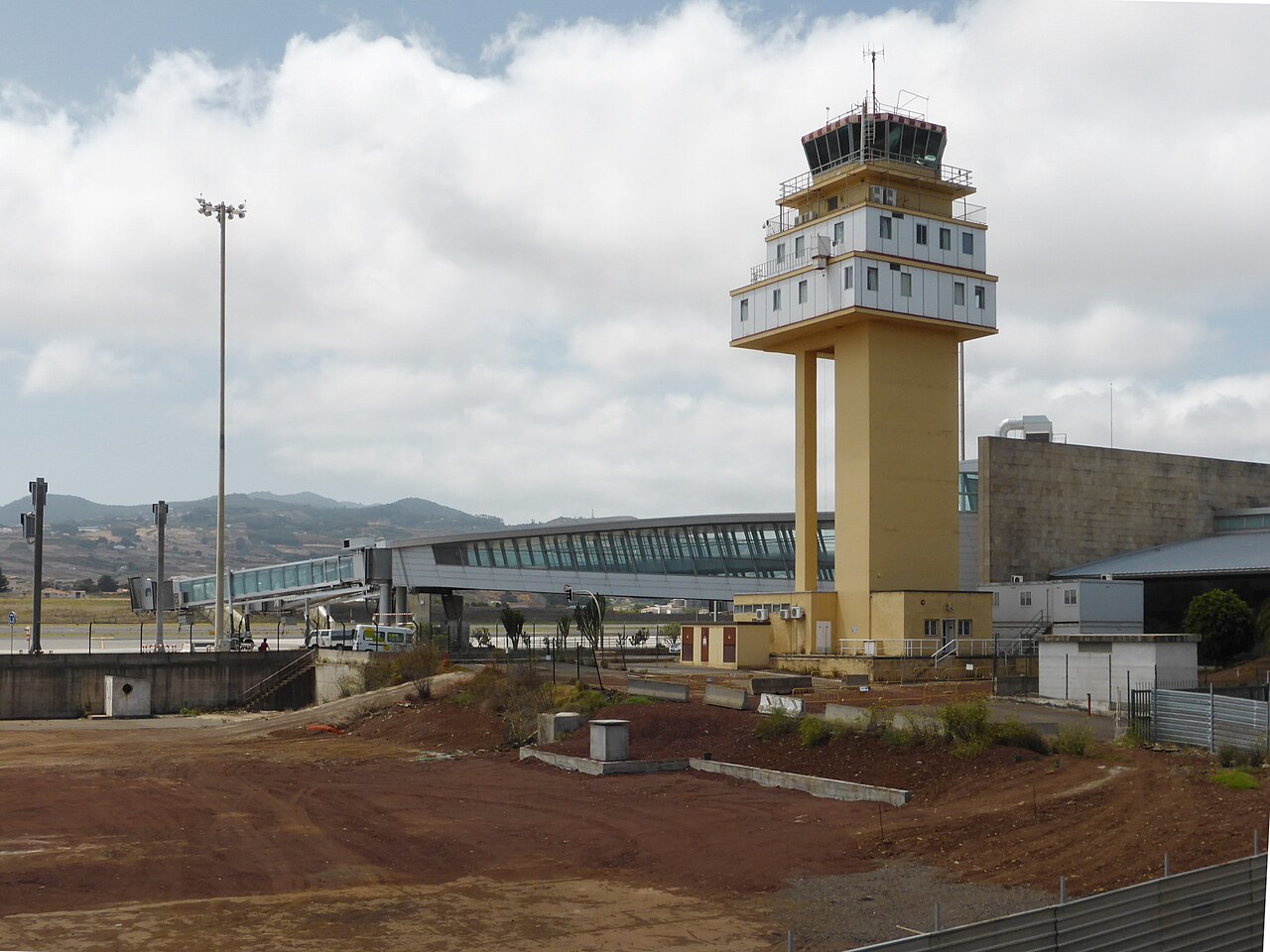 torre de control aeropuerto tenerife norte